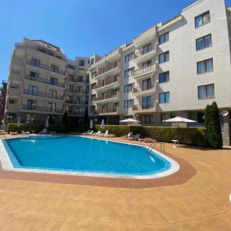 Summer Breеze 204 Private Sunny Апартаменты *