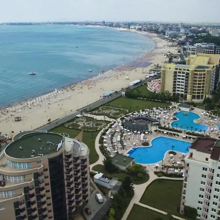 Апартаменты Summer Breеze 204 Private Sunny Солнечный берег